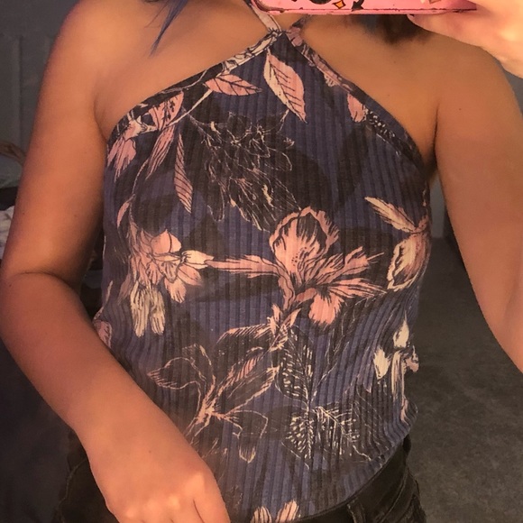 Floral halter top - Picture 2 of 2